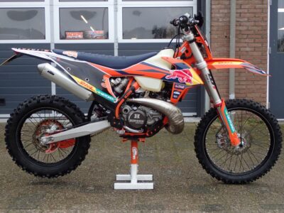 KTM 300 EXC 2023 - 5521 km ! ( btw motor zakelijk te verrekenen !! ) Factory looks - Afbeelding 19