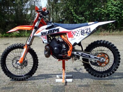 KTM 300 SX 2022 ( net gereviseerd !! 4 uur ) - Afbeelding 2