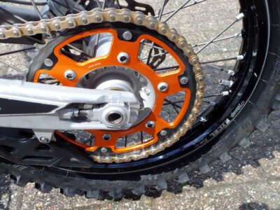 KTM 300 SX 2022 ( net gereviseerd !! 4 uur ) - Afbeelding 5