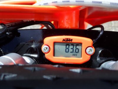 KTM 300 SX 2022 ( net gereviseerd !! 4 uur ) - Afbeelding 16