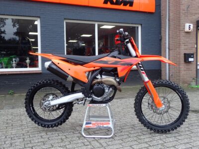 KTM 250 SX-F 2024  slechts 53.9 uur - Afbeelding 8