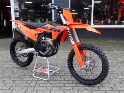 KTM 250 SX-F 2024  slechts 53.9 uur - Afbeelding 9