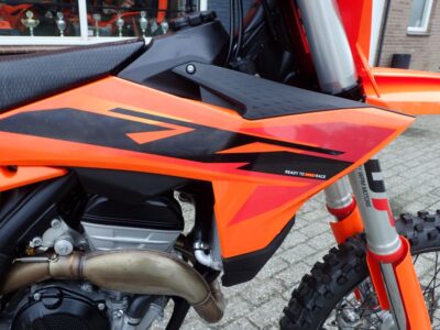 KTM 250 SX-F 2024  slechts 53.9 uur - Afbeelding 12