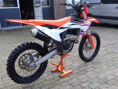 KTM 250 SX-F 2024 met slechts 75 uur - Afbeelding 6