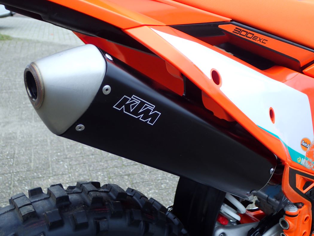 KTM 300 EXC 2025 CHAMPION EDITION slechts 1953 km !! - Afbeelding 14