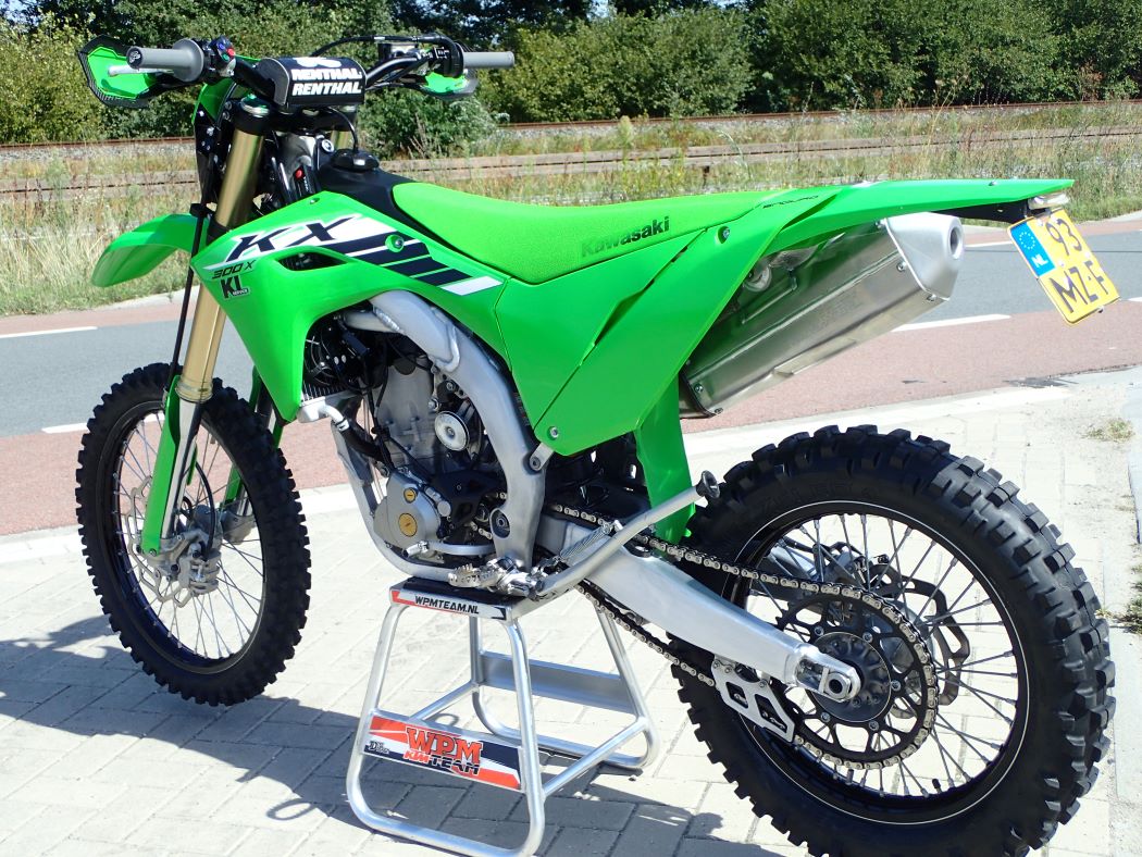Kawasaki KX300 X 2025/26 -reserve motor / demo slechts 1462 km !! - Afbeelding 14