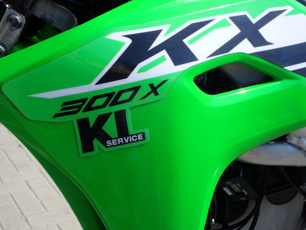Kawasaki KX300 X 2025/26 -reserve motor / demo slechts 1462 km !! - Afbeelding 8