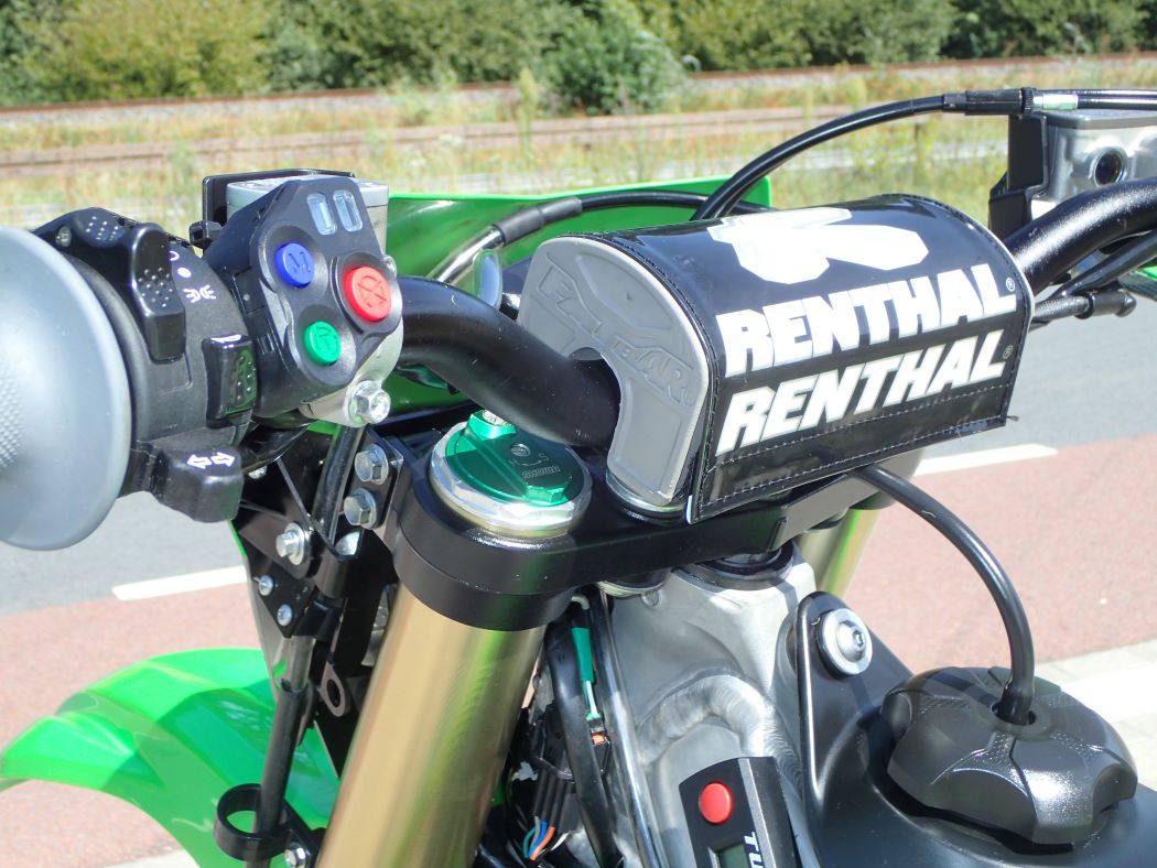 Kawasaki KX300 X 2025/26 -reserve motor / demo slechts 1462 km !! - Afbeelding 7