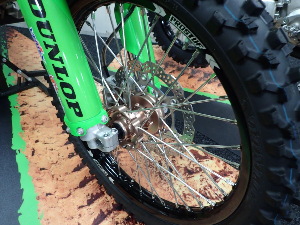 ex demo !! Kawasaki KX 450 2025 ( 3x bereden ! ) - Afbeelding 5