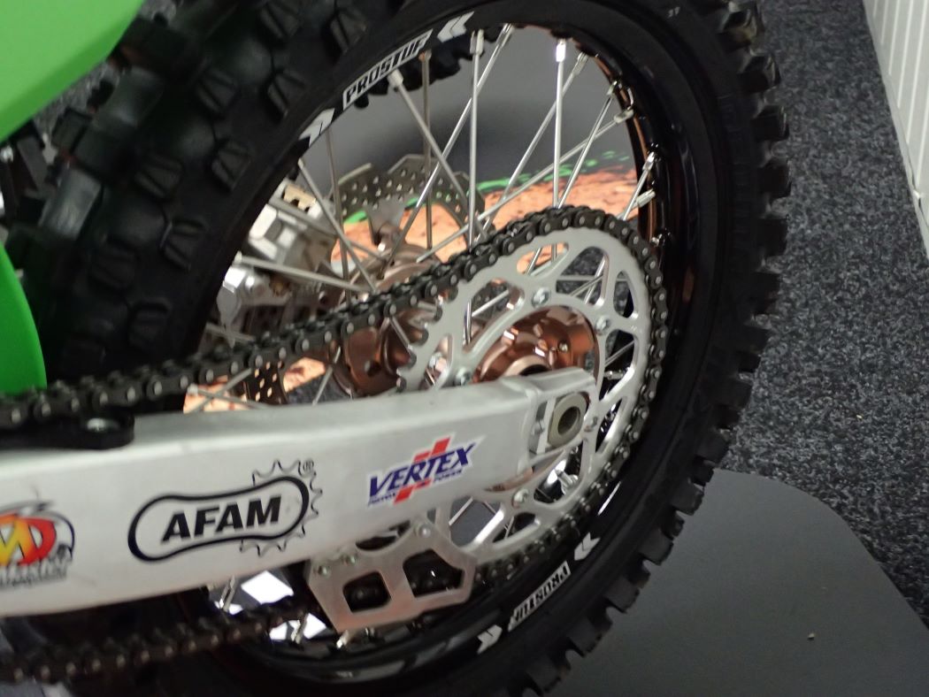 ex demo !! Kawasaki KX 450 2025 ( 3x bereden ! ) - Afbeelding 8