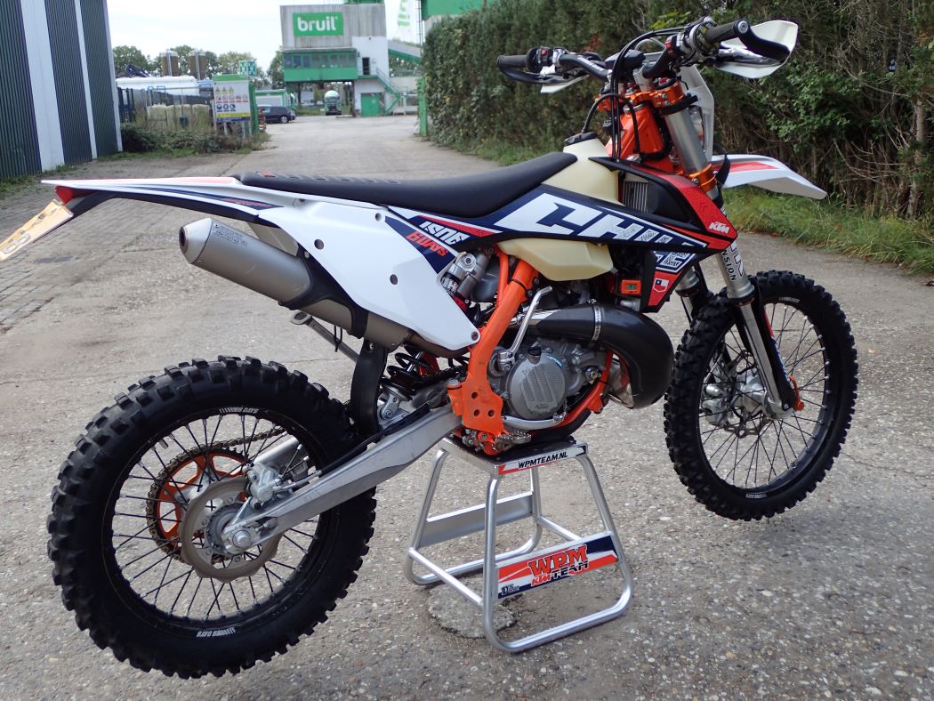KTM 300 EXC 6 day's 2019 met slechts 5633 km !! - Afbeelding 7