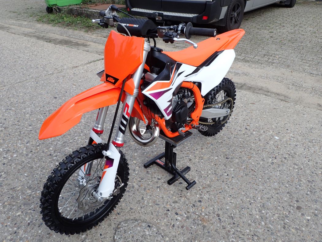 KTM 65 SX 2024 standaard uitvoering , als nieuw ! - Afbeelding 6